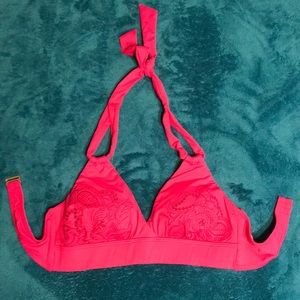 NWOT Land’s End fuchsia halter bikini top. Sz 6.